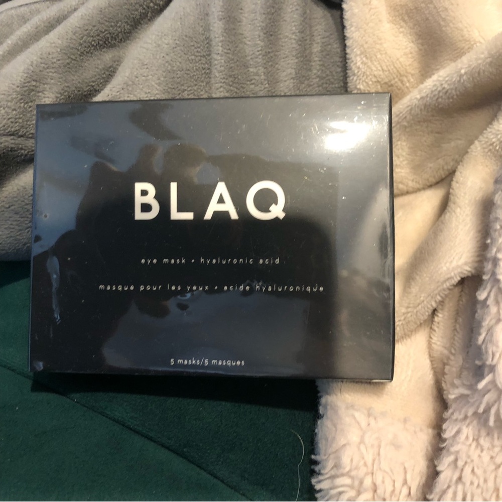 💛PLEASE BUNDLE💛 NWT Blaq eye masks - 5 masks in a box